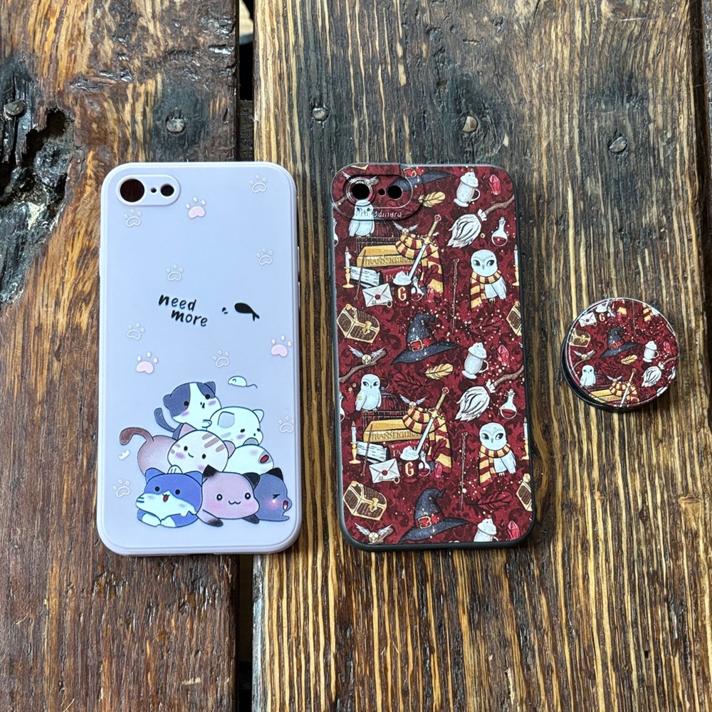 NWOT 2 iPhone 8/iPhone SE Cases